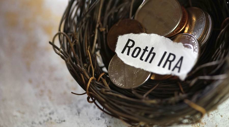 Can You Buy Precious Metals With a Roth IRA? Can You Buy Precious Metals With a Roth IRA?