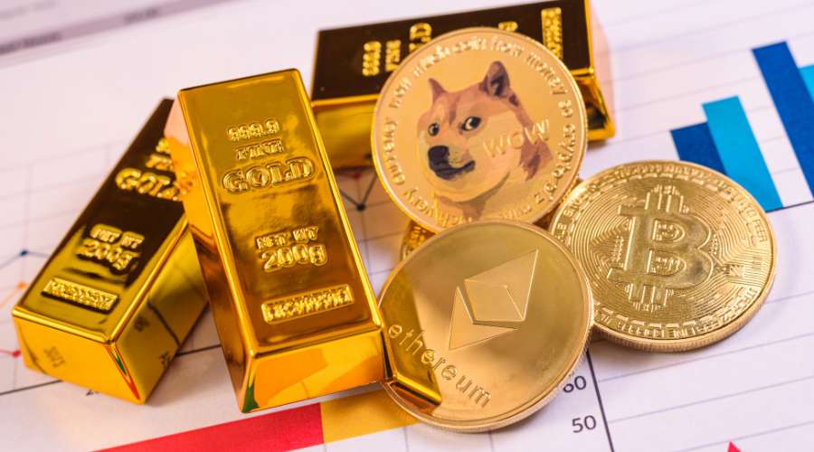 Investing In Gold vs Cryptocurrency Investing In Gold vs Cryptocurrency