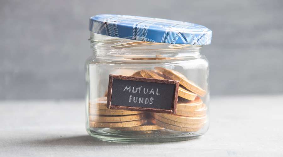 Investing In Gold vs Mutual Funds Investing In Gold vs Mutual Funds