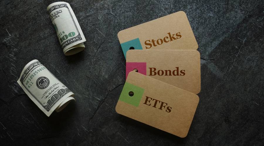 Investing In Gold vs Mutual Funds Investing In Gold vs Mutual Funds
