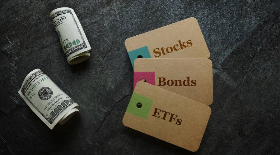 Investing In Gold vs Silver Investing In Gold vs Silver