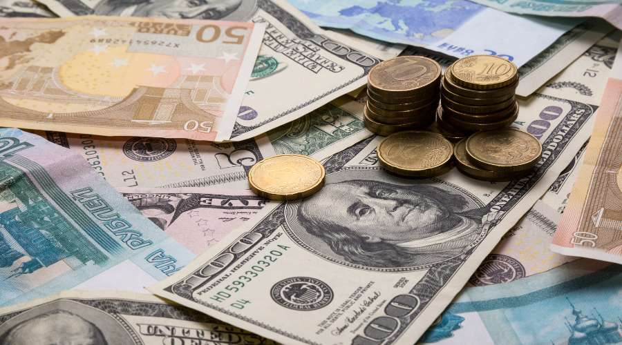 Should You Invest in Gold During a War? Should You Invest in Gold During a War?